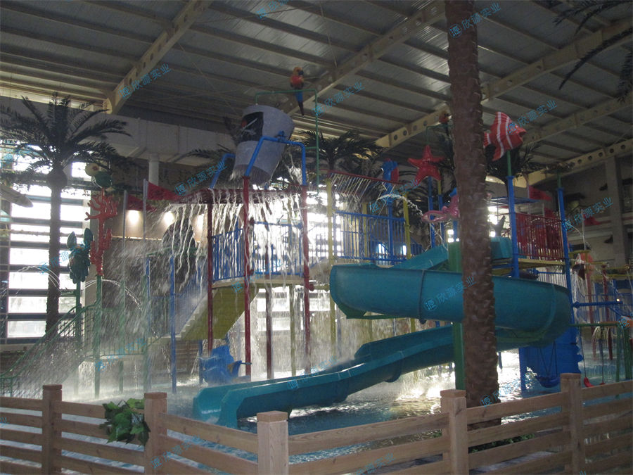 室內(nèi)水上樂園中型水寨制作案例