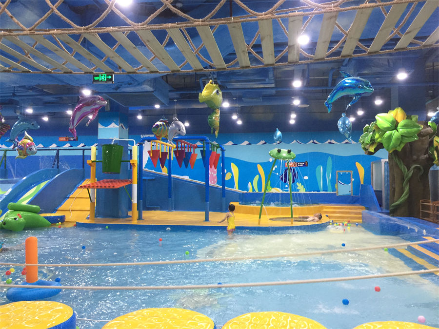 河源堅基購物中心丹尼熊10